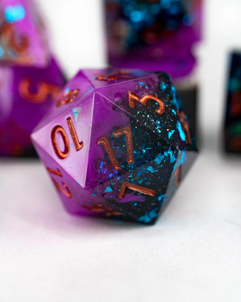 Moonbrush Call | 7 Piece Sharp Edge Dice Set
