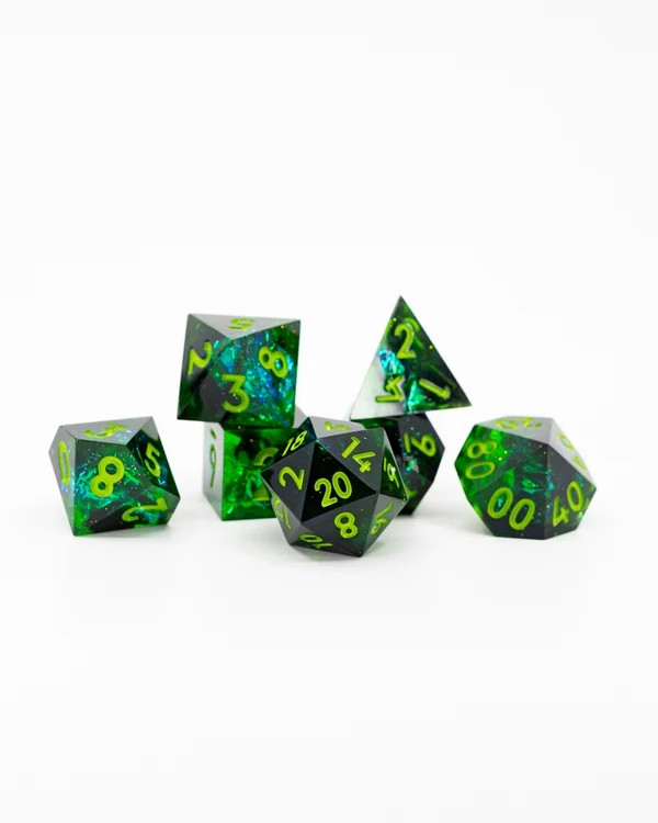 Queen Salienta | 7 Piece Sharp Edge Dice Set