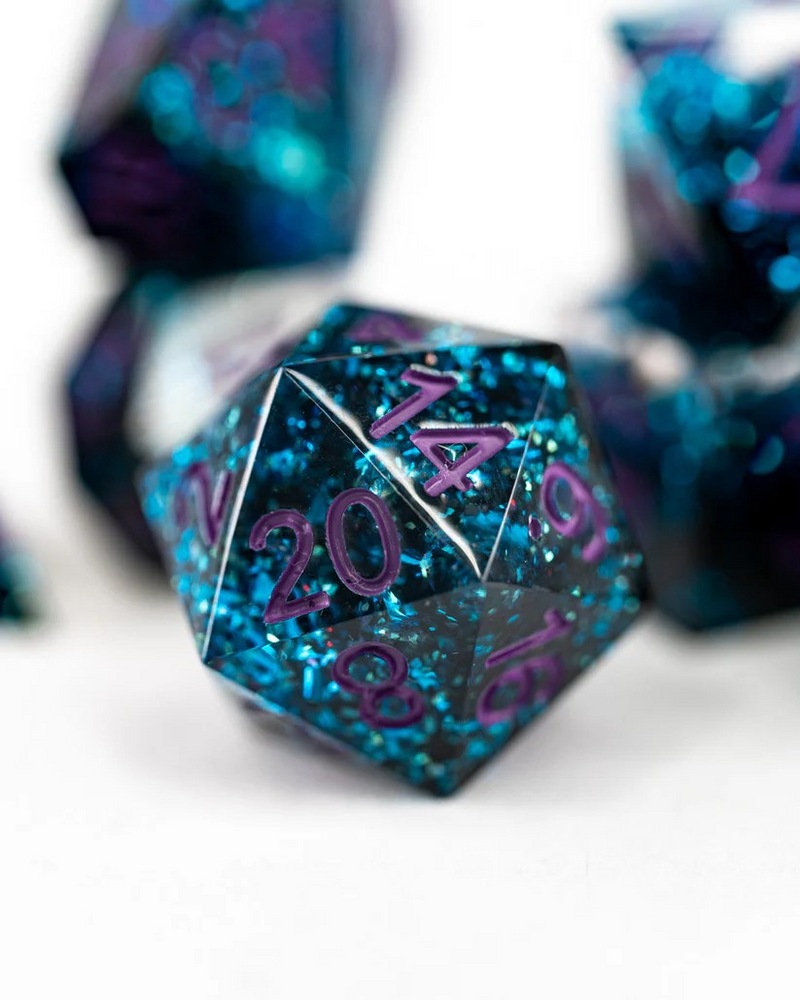 Neat Trick | 7 Piece Sharp Edge Dice Set